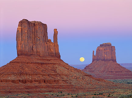 Mitten Moonrise
